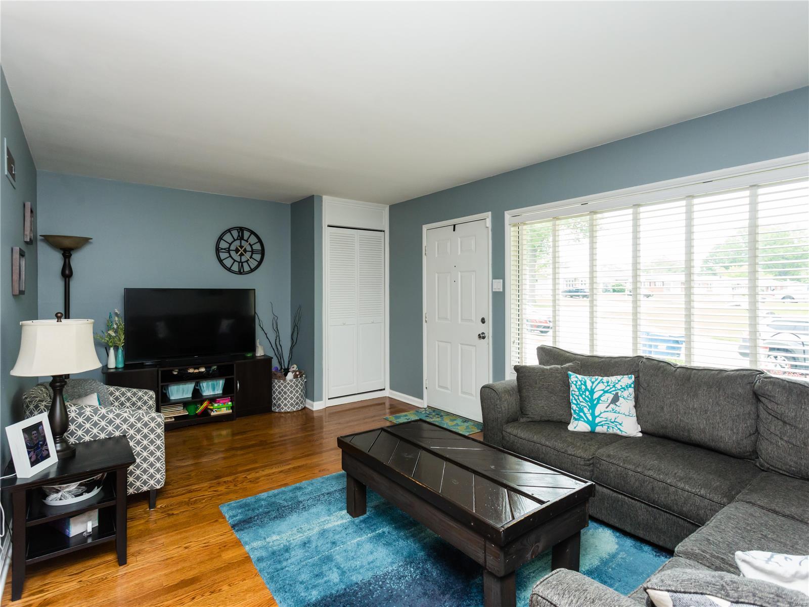 9281 Forman Road St. Louis, MO 63123 - Photo 4 of 30 Gallery Image 4
