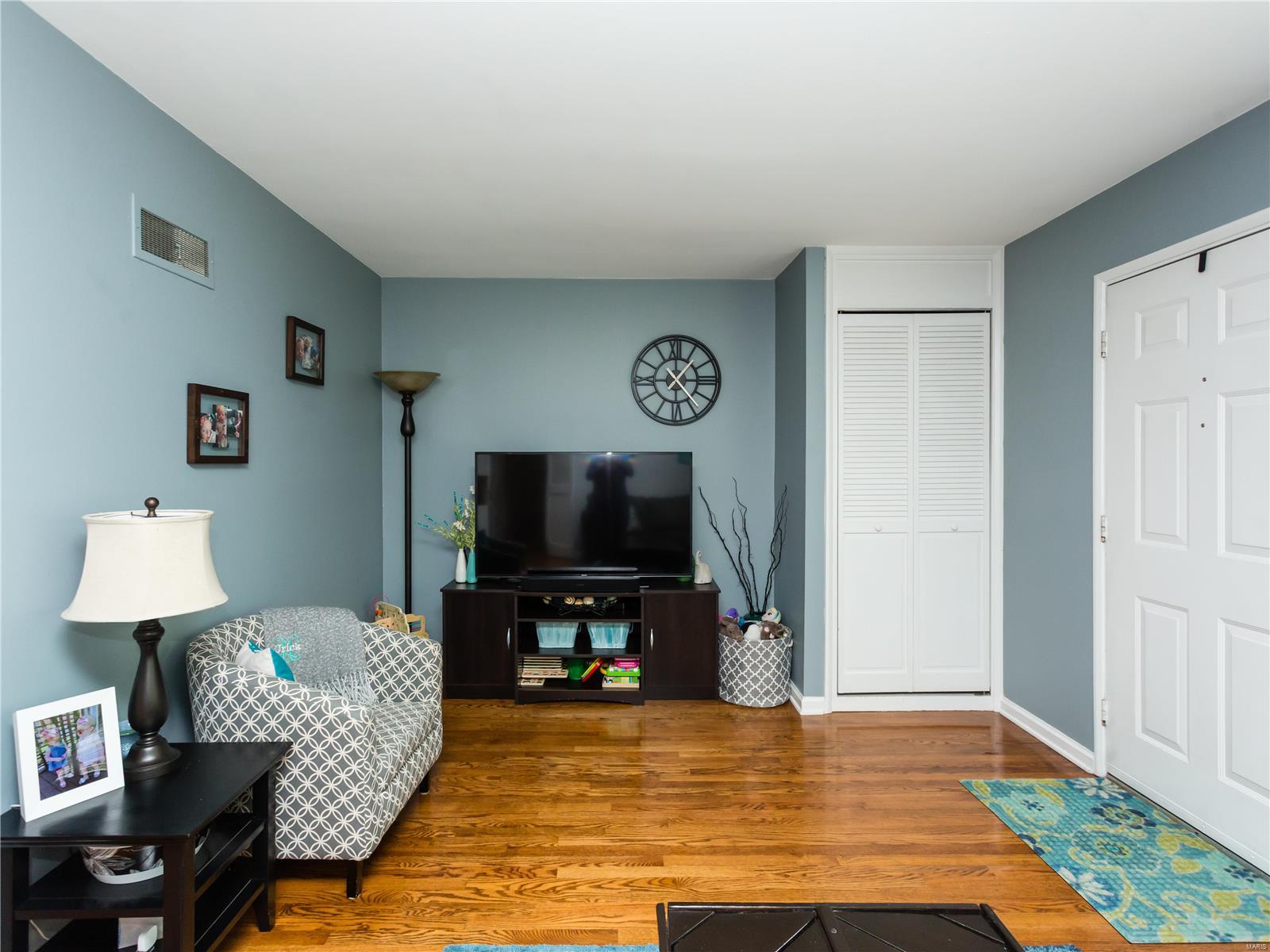 9281 Forman Road St. Louis, MO 63123 - Photo 6 of 30 Gallery Image 6
