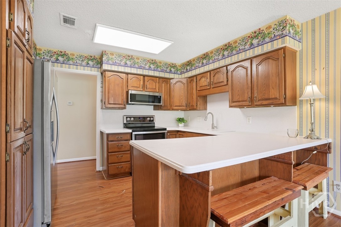 1765 Grove Point Road Savannah, GA 31419 - Photo 9 of 30