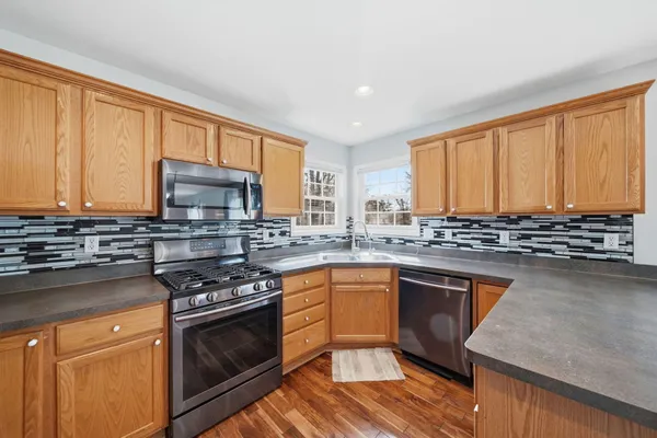 $299,900 | 3861 Dorset Drive, Jackson, MI 49203