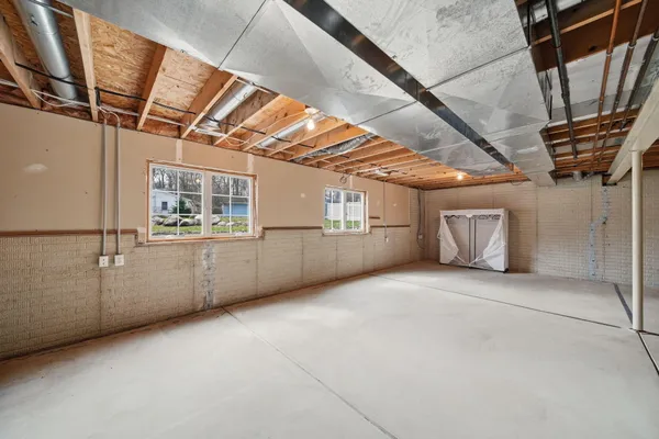 $299,900 | 3861 Dorset Drive, Jackson, MI 49203