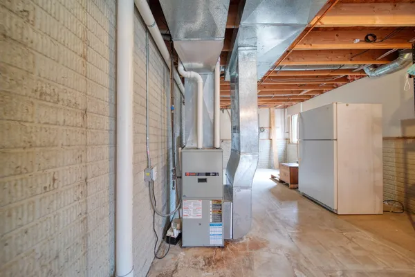 $299,900 | 3861 Dorset Drive, Jackson, MI 49203