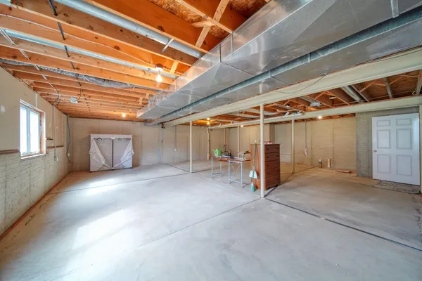 $299,900 | 3861 Dorset Drive, Jackson, MI 49203