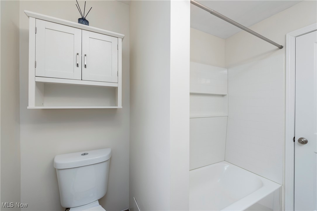 22247 Mastick Road Cleveland, OH 44126 - Photo 25 of 37 Gallery Image 25