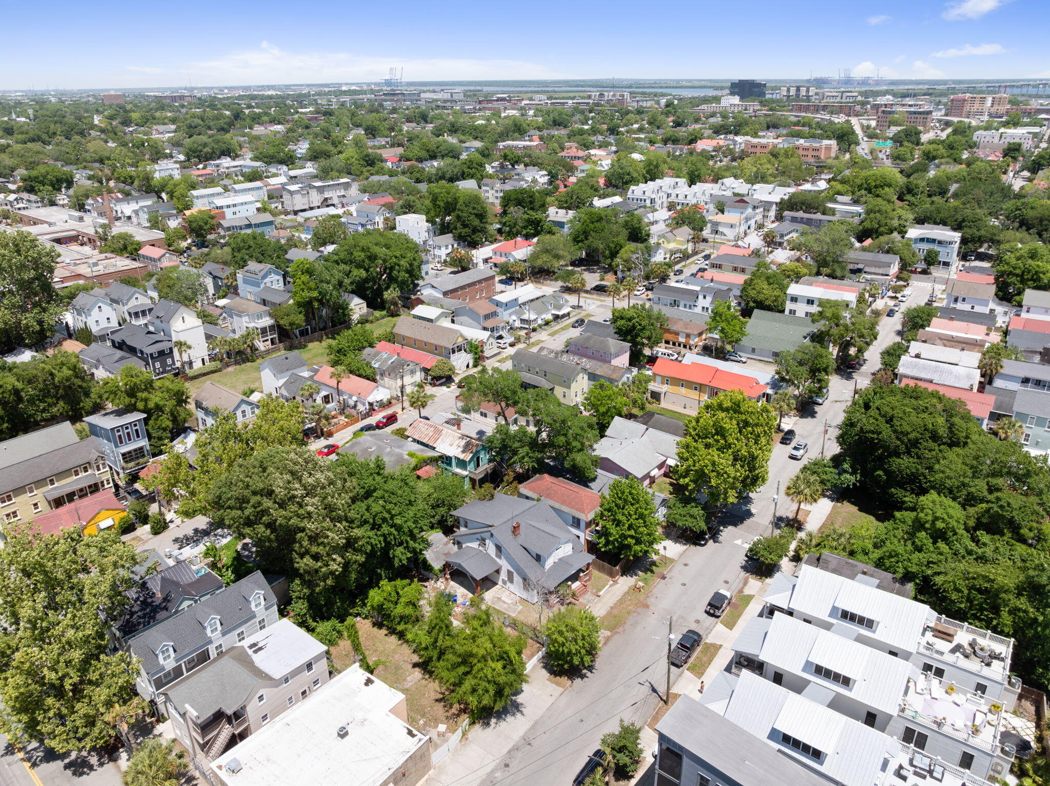 210 Line Street Charleston, SC 29403 - Photo 23 of 28 210 Line St21