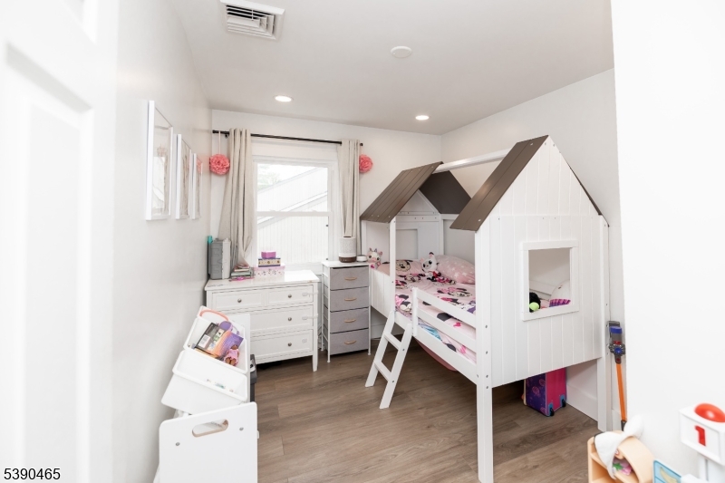 11 Washington Street Landing, NJ 07850 - Photo 23 of 45 a very nice looking room with a window