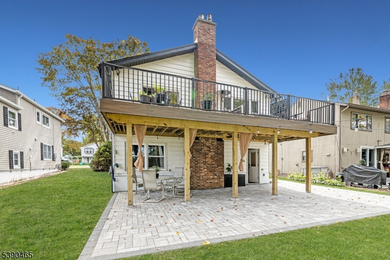 11 Washington Street Landing, NJ 07850 - Photo 36 of 45 a front view of a house with garden
