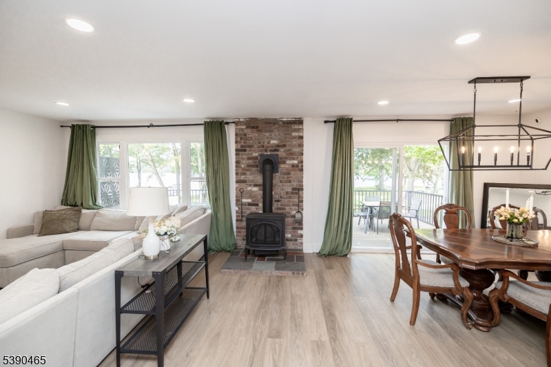 11 Washington Street Landing, NJ 07850 - Photo 9 of 45 a living room with furniture and a wooden floor