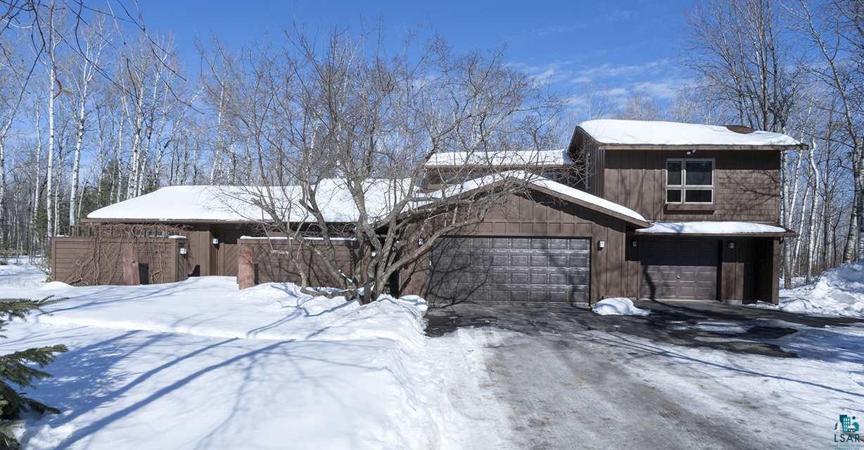 209 Misquah Road Duluth, MN 55804 - Photo 2 of 23 3 stalls!