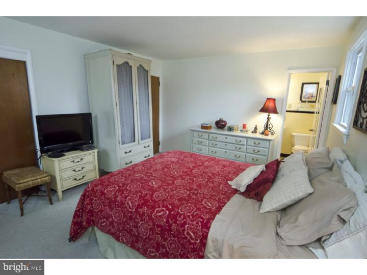 1839 Twining Road Willow Grove, PA 19090 - Photo 17 of 25 Gallery Image 17
