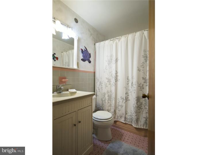1839 Twining Road Willow Grove, PA 19090 - Photo 19 of 25 Gallery Image 19