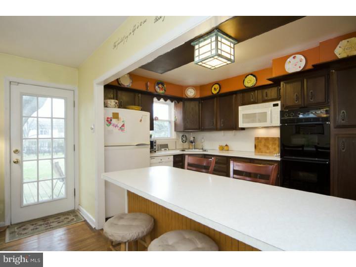 1839 Twining Road Willow Grove, PA 19090 - Photo 4 of 25 Gallery Image 4