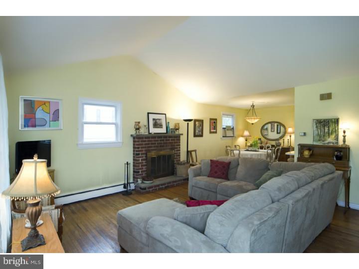 1839 Twining Road Willow Grove, PA 19090 - Photo 5 of 25 Gallery Image 5