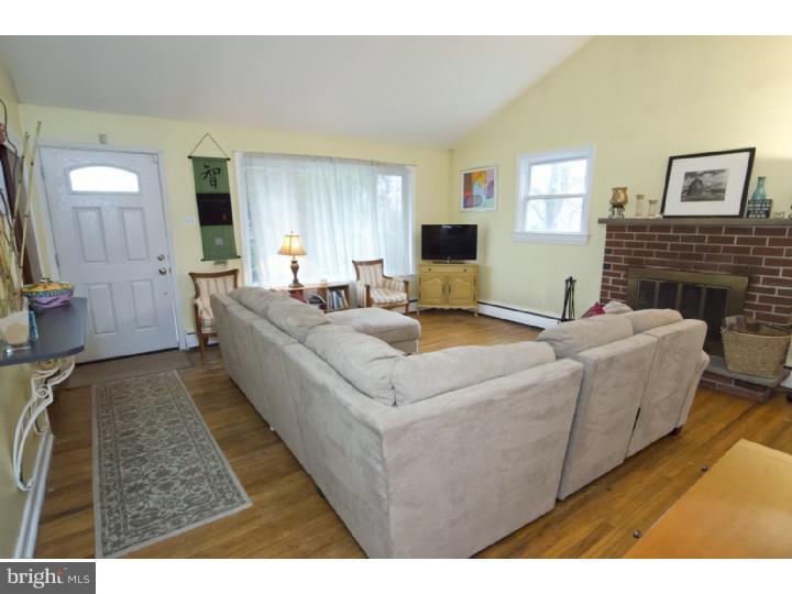1839 Twining Road Willow Grove, PA 19090 - Photo 7 of 25 Gallery Image 7