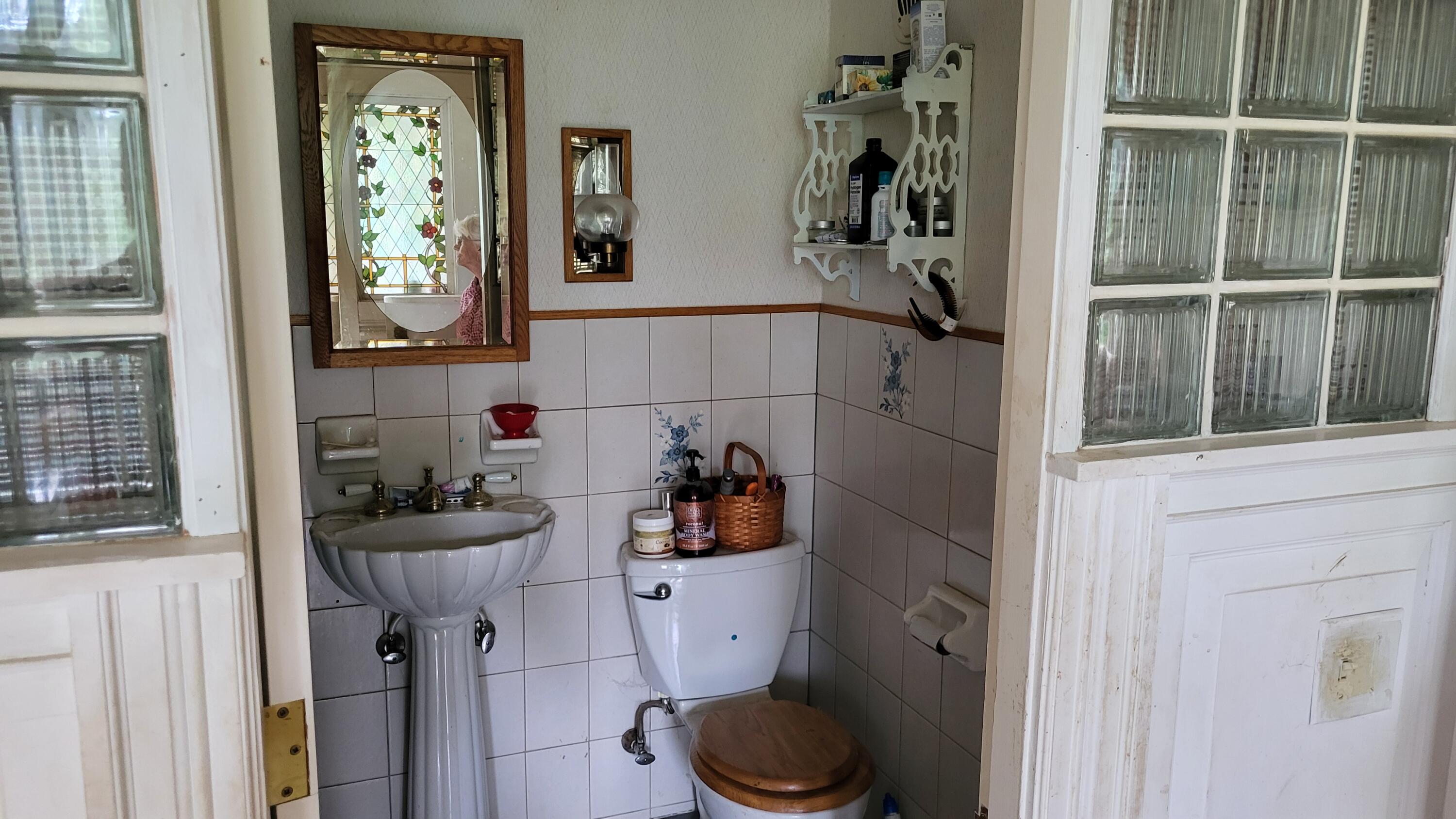 405 Pine Street Rumford, ME 04276 - Photo 5 of 24 1st Fl BA