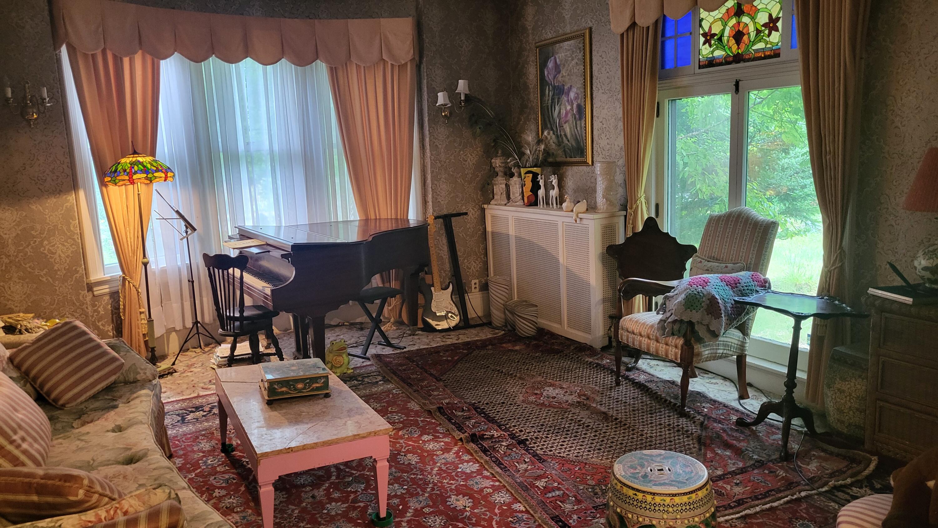 405 Pine Street Rumford, ME 04276 - Photo 10 of 24 Formal LR #1