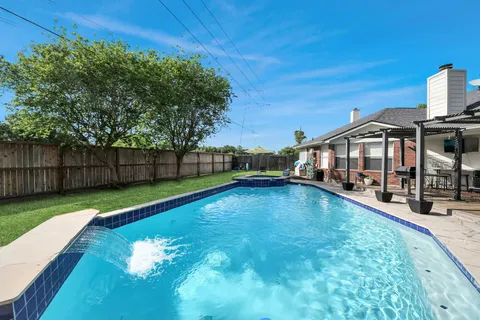 $350,000 | 4222 West Meadows Drive, Sugar Land, TX 77479
