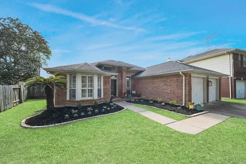 $350,000 | 4222 West Meadows Drive, Sugar Land, TX 77479