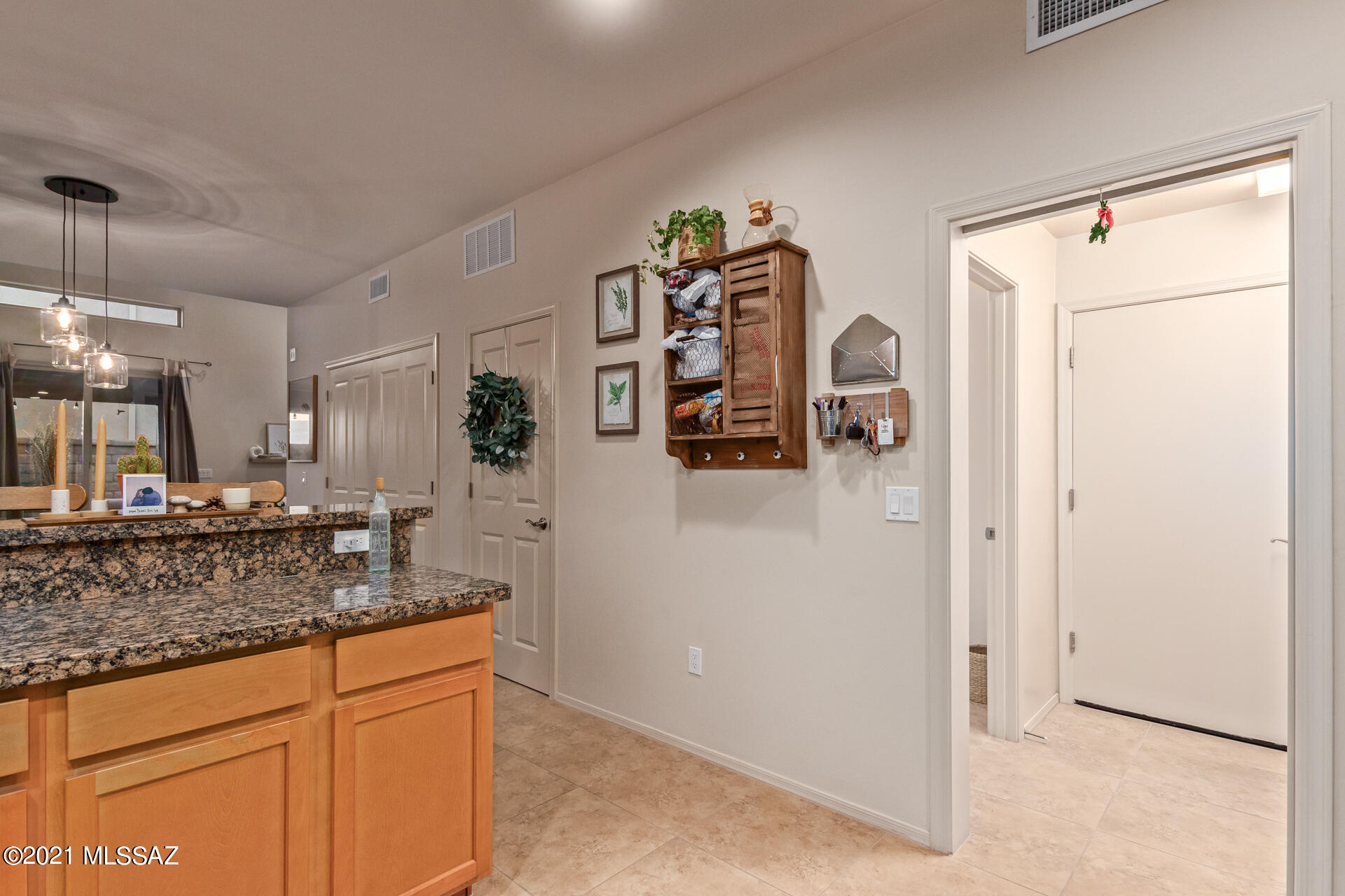 10564 East Marchetti Loop Tucson, AZ 85747 - Photo 11 of 28