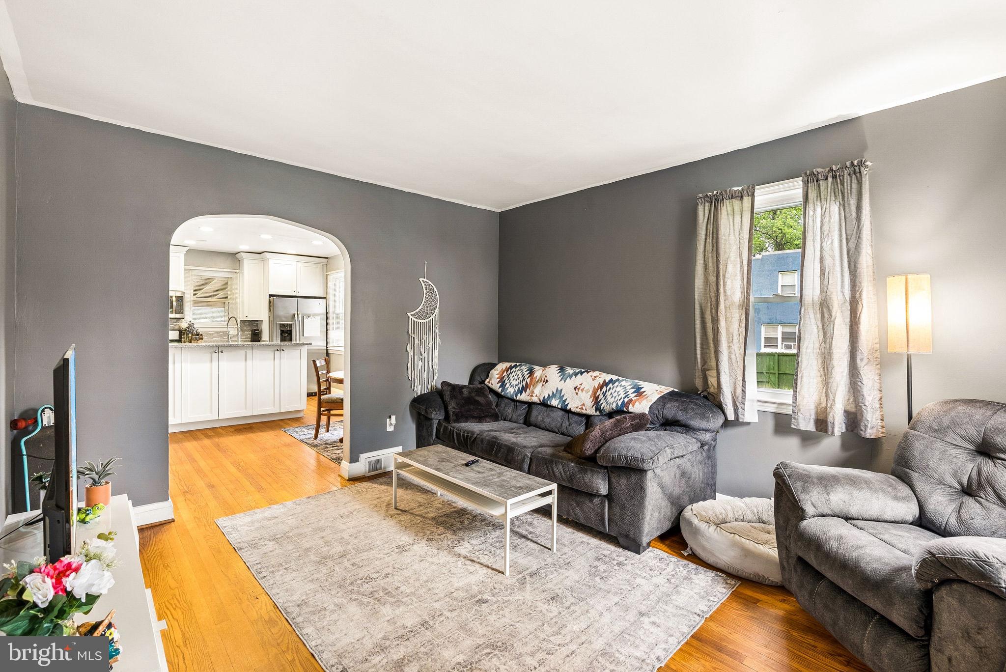 4601 Sunbrook Avenue Baltimore, MD 21206 - Photo 4 of 40