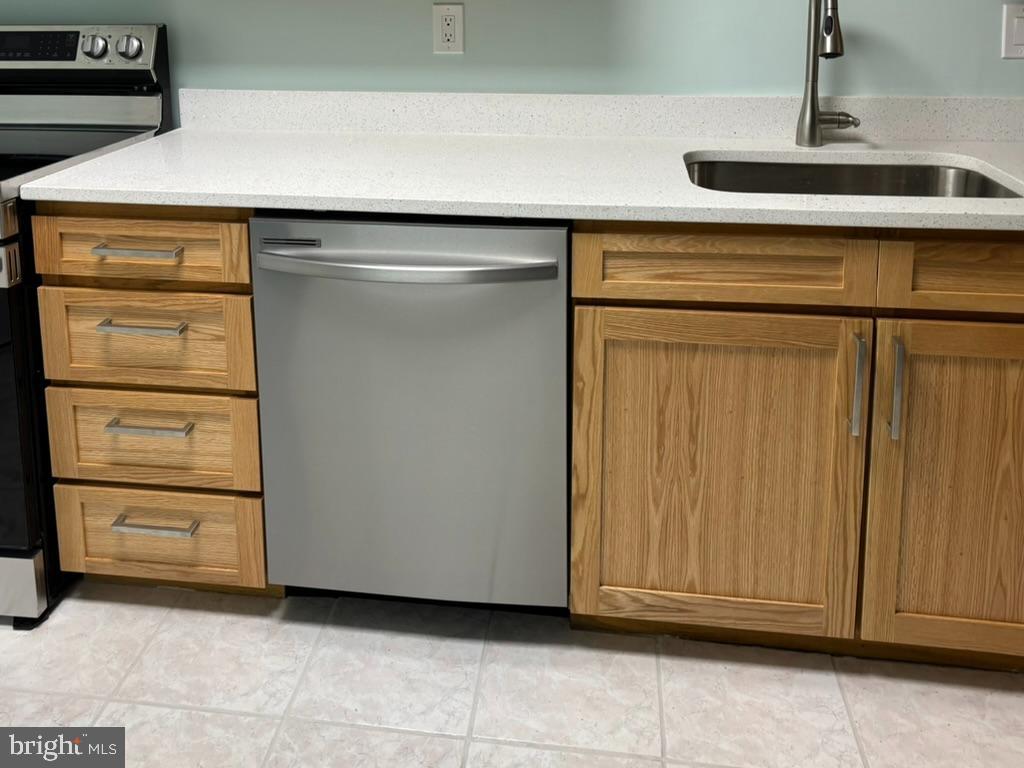 15115 Interlachen Drive, Unit 31020 Silver Spring, MD 20906 - Photo 11 of 48 a view of an empty room with closet