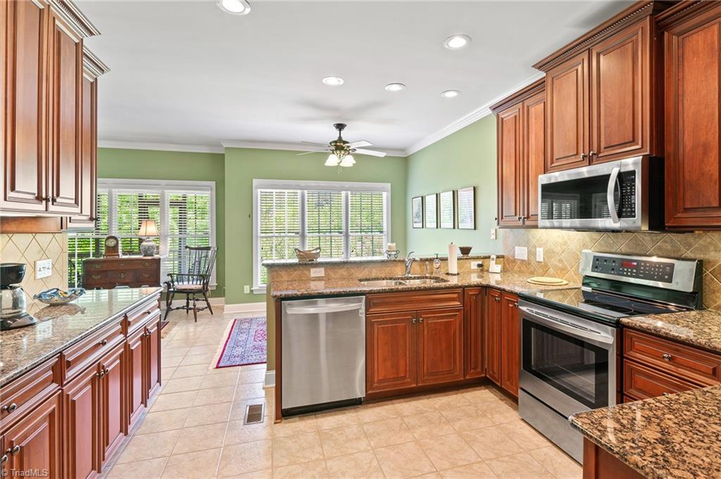 2427 Addison Boulevard High Point, NC 27262 - Photo 13 of 30 Gallery Image 13