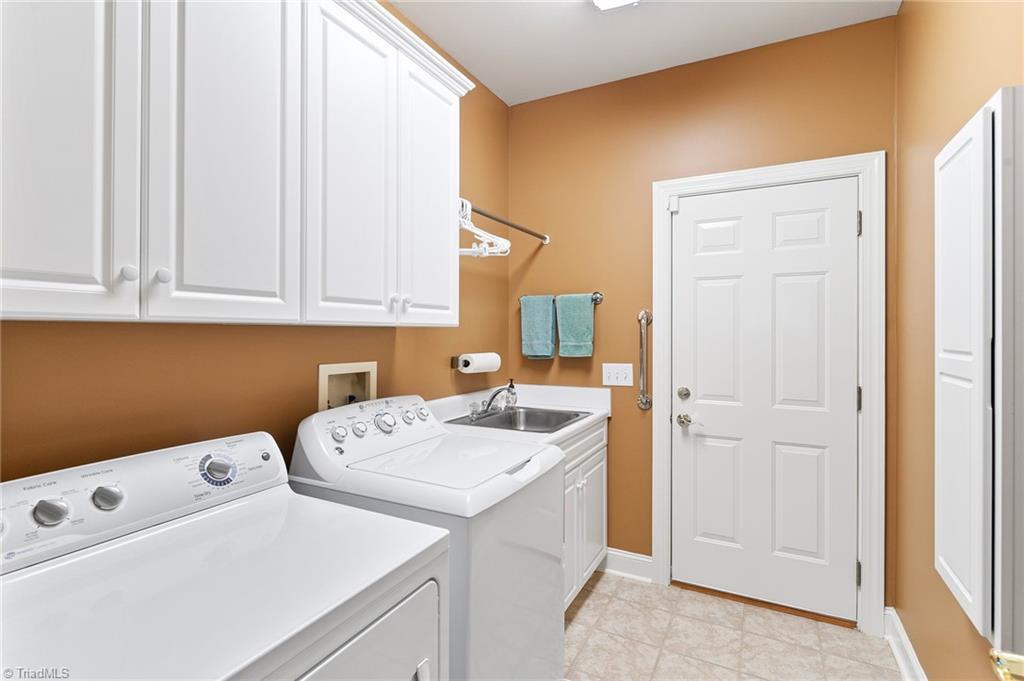 2427 Addison Boulevard High Point, NC 27262 - Photo 22 of 30 Gallery Image 22