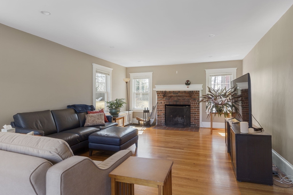 428 Boylston Street Brookline, MA 02445 - Photo 2 of 27