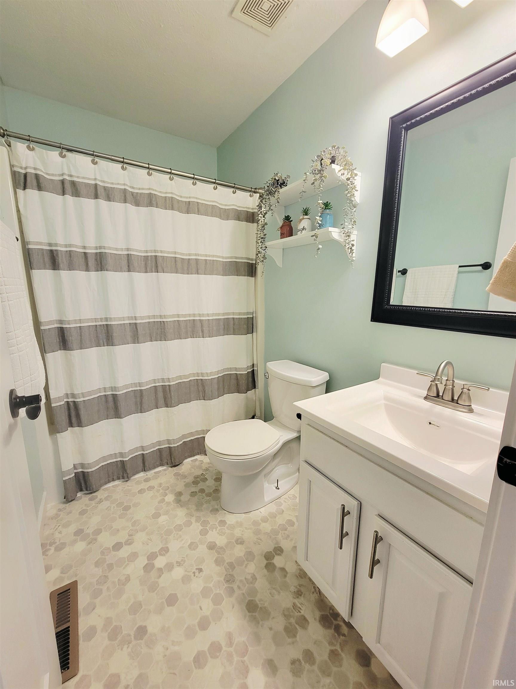 59645 County Road 35 Middlebury, IN 46540 - Photo 18 of 36