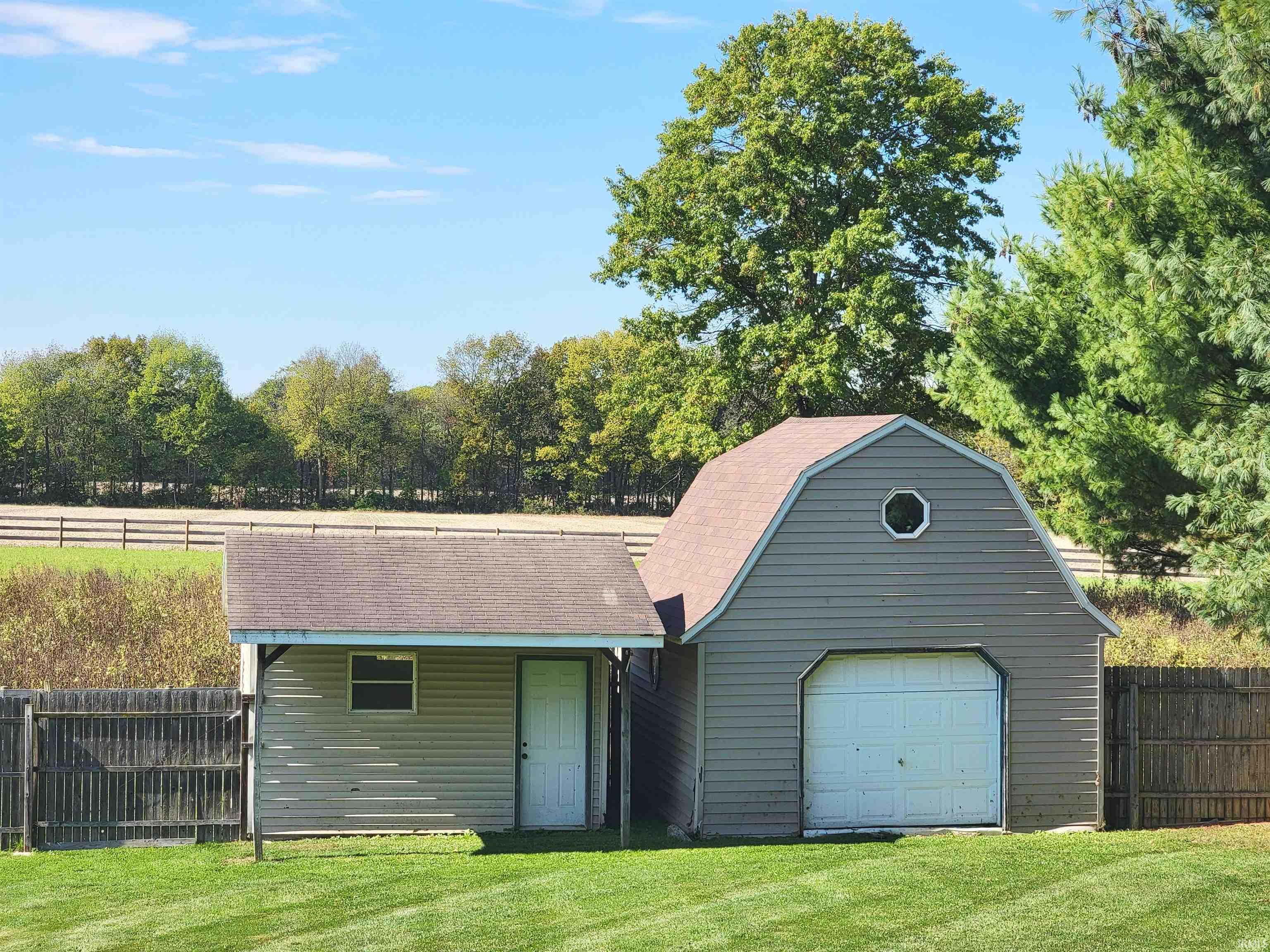 59645 County Road 35 Middlebury, IN 46540 - Photo 2 of 36