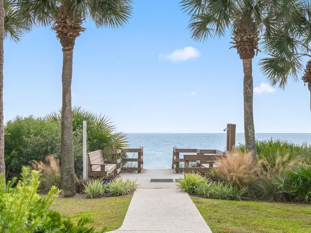 a view of house with outdoor seating space
