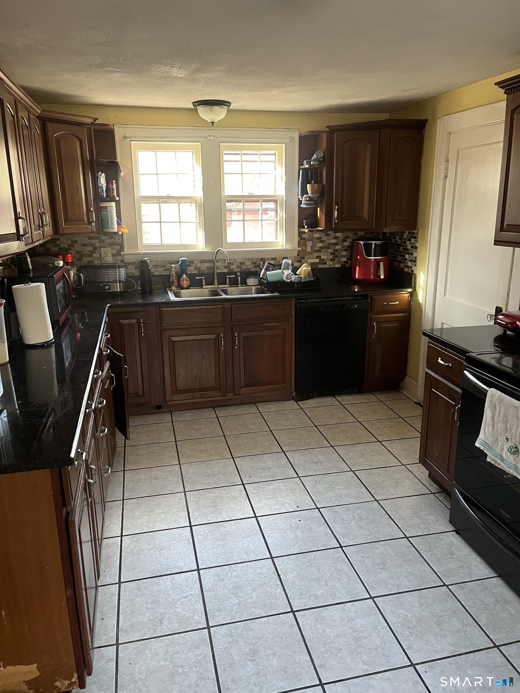 61 Sandy Hill Road Middlebury, CT 06762 - Photo 5 of 14