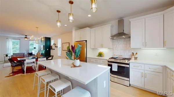 $2,300 | 1406 Menard Street, St. Louis, MO 63104