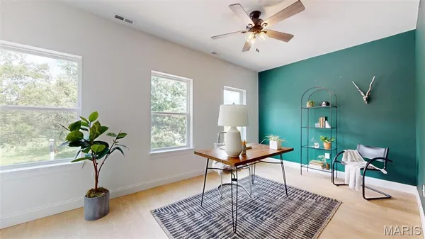 $2,300 | 1406 Menard Street, St. Louis, MO 63104
