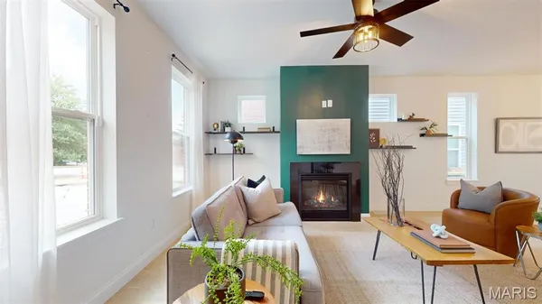 $2,300 | 1406 Menard Street, St. Louis, MO 63104