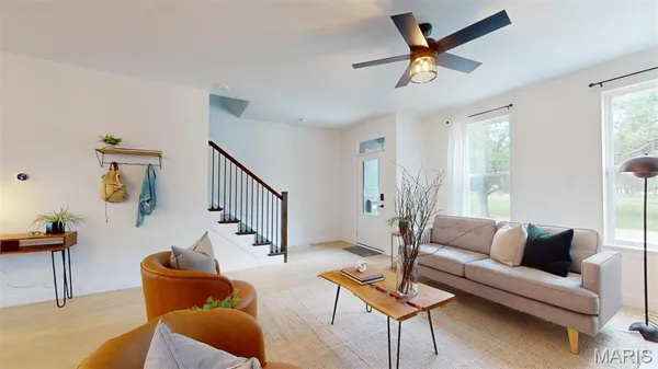 $2,300 | 1406 Menard Street, St. Louis, MO 63104
