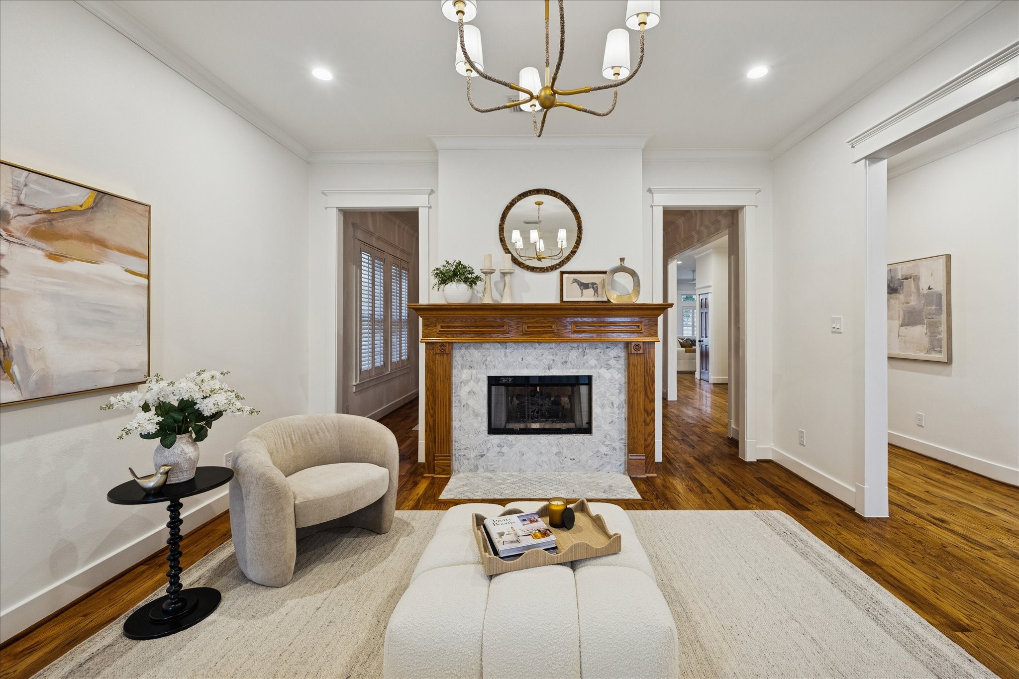 401 West 21st Street Houston, TX 77008 - Photo 10 of 50 Easy to imagine entertaining guest or celebrating a special occasion in this beautiful space.