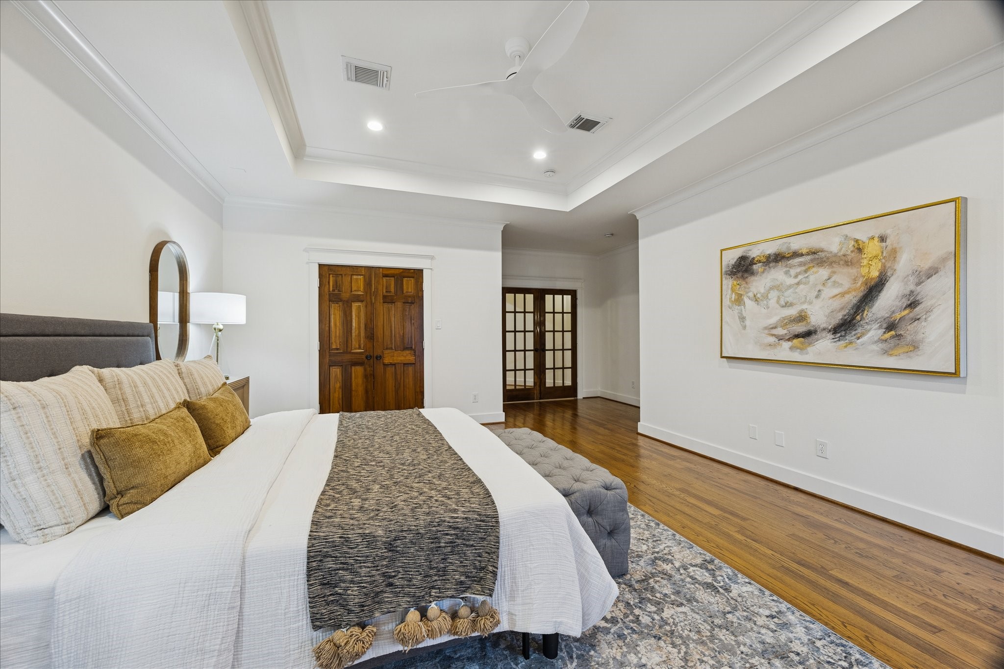 401 West 21st Street Houston, TX 77008 - Photo 22 of 50 French door and foyer entrance to your primary suite