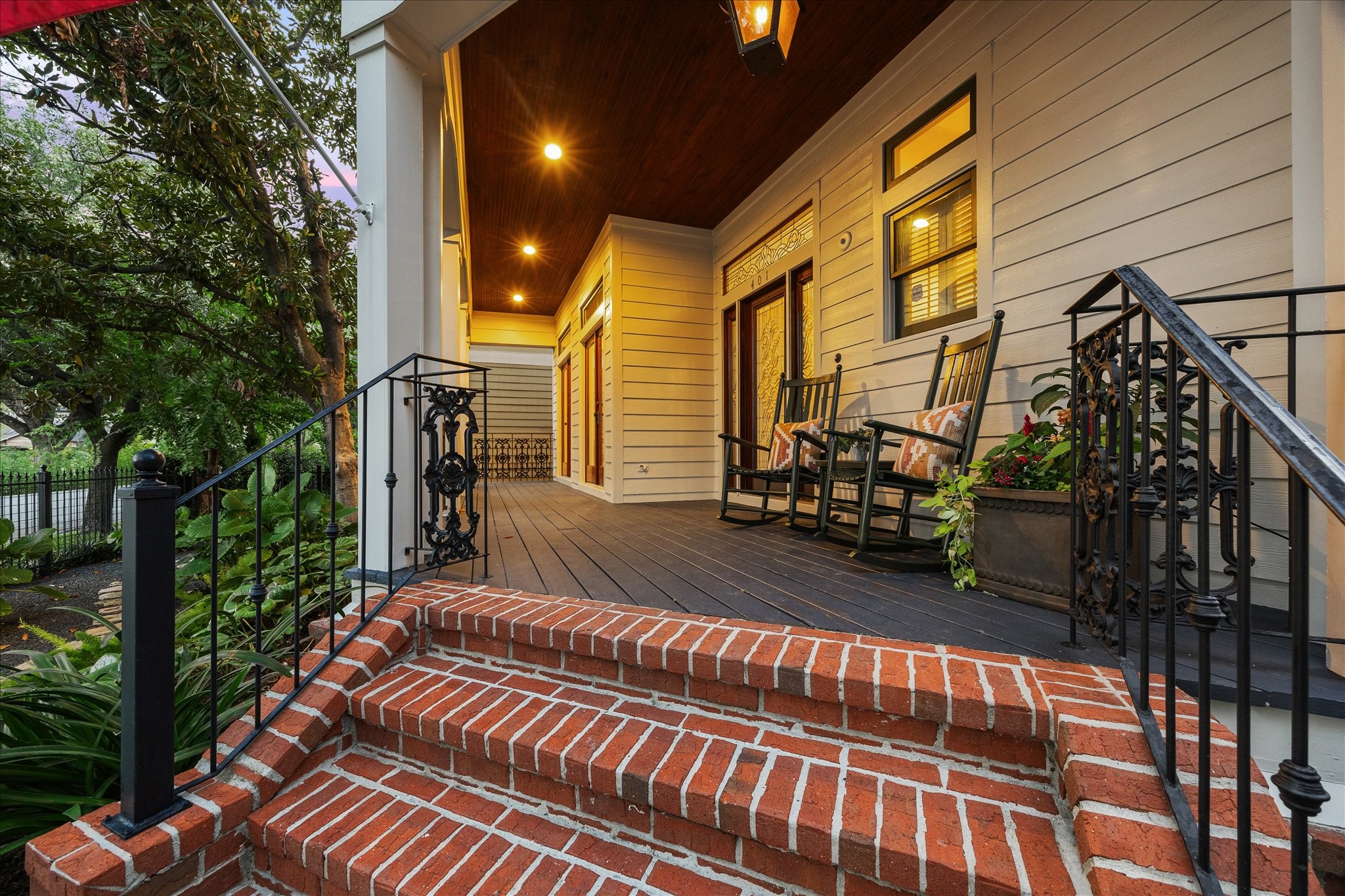 401 West 21st Street Houston, TX 77008 - Photo 44 of 50 Your Home Awaits you!