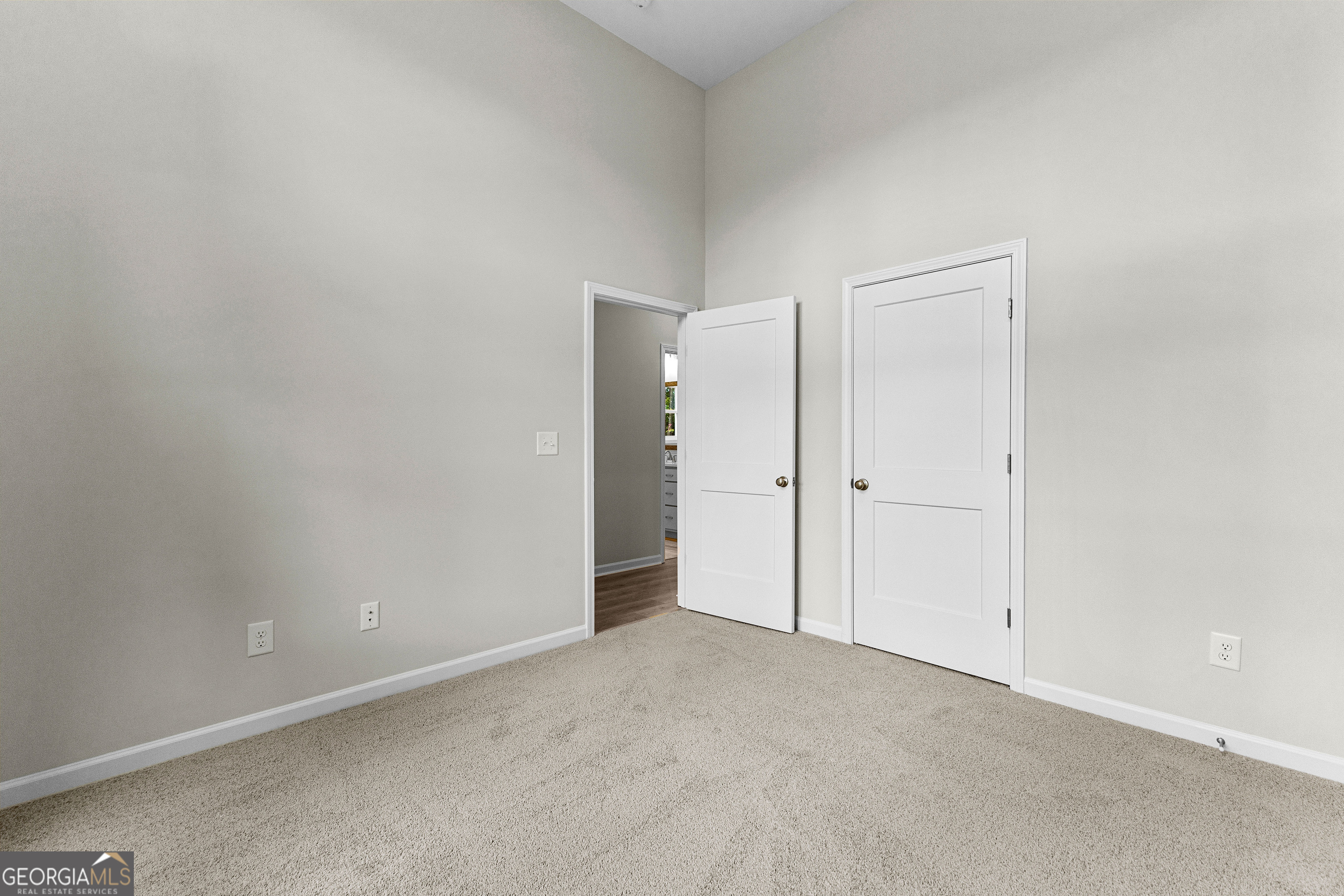 1242 Waymanville Road Thomaston, GA 30286 - Photo 42 of 52 an empty room with an entryway