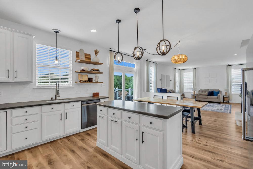 41 Buckeye Road Swedesboro, NJ 08085 - Photo 20 of 81 Modern kitchen with bright, airy design.