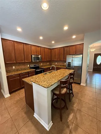 $2,400 | 2902 Pewter Mist Court, Oviedo, FL 32765