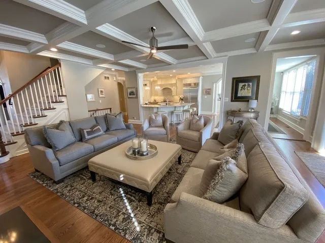 $1,359,000 | 835 Avon Court, Glen Ellyn, IL 60137