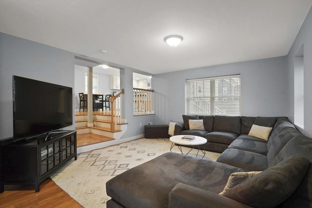 37 Leonard Road Melrose, MA 02176 - Photo 11 of 27 Gallery Image 11