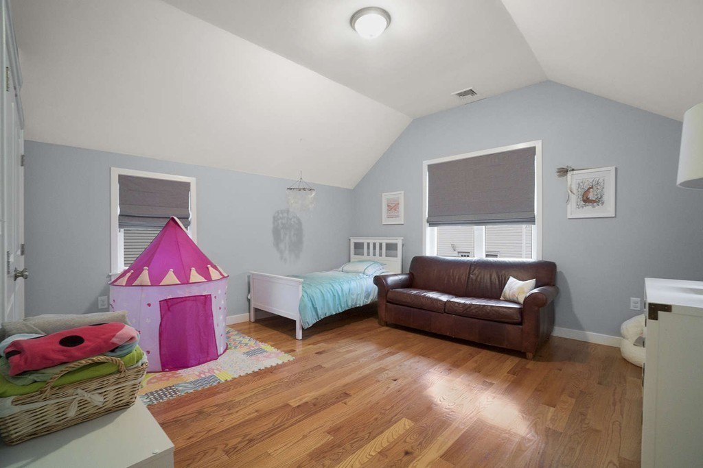 37 Leonard Road Melrose, MA 02176 - Photo 19 of 27 Gallery Image 19