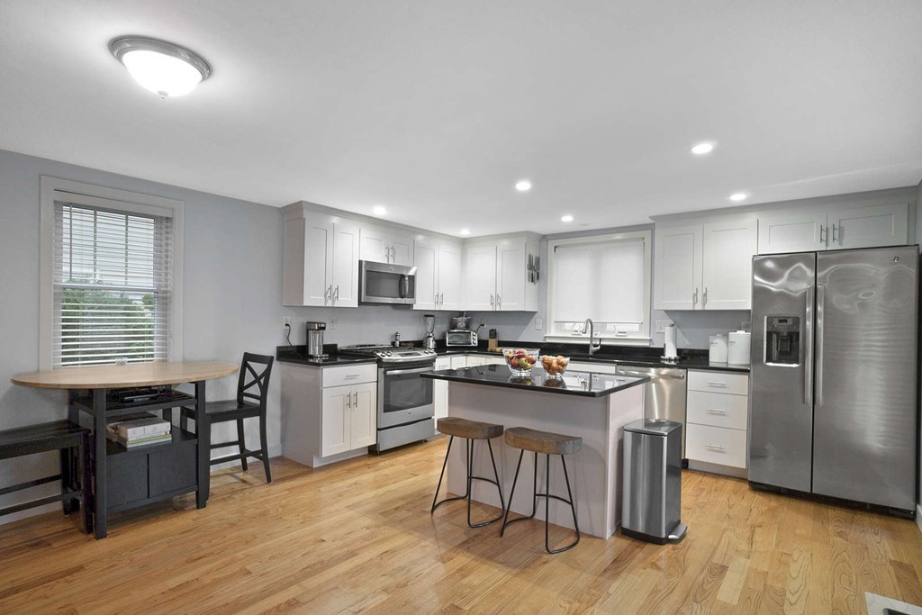37 Leonard Road Melrose, MA 02176 - Photo 3 of 27 Gallery Image 3