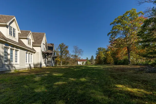 $1,100,000 | 5 Liberty Lane, Barrington, NH 03825