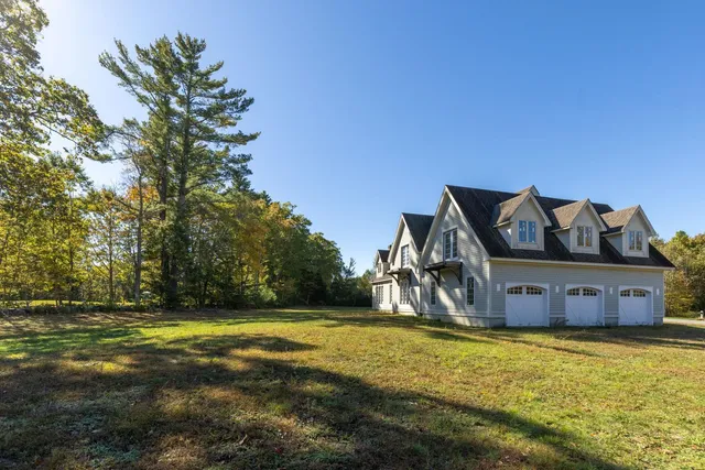 $1,100,000 | 5 Liberty Lane, Barrington, NH 03825