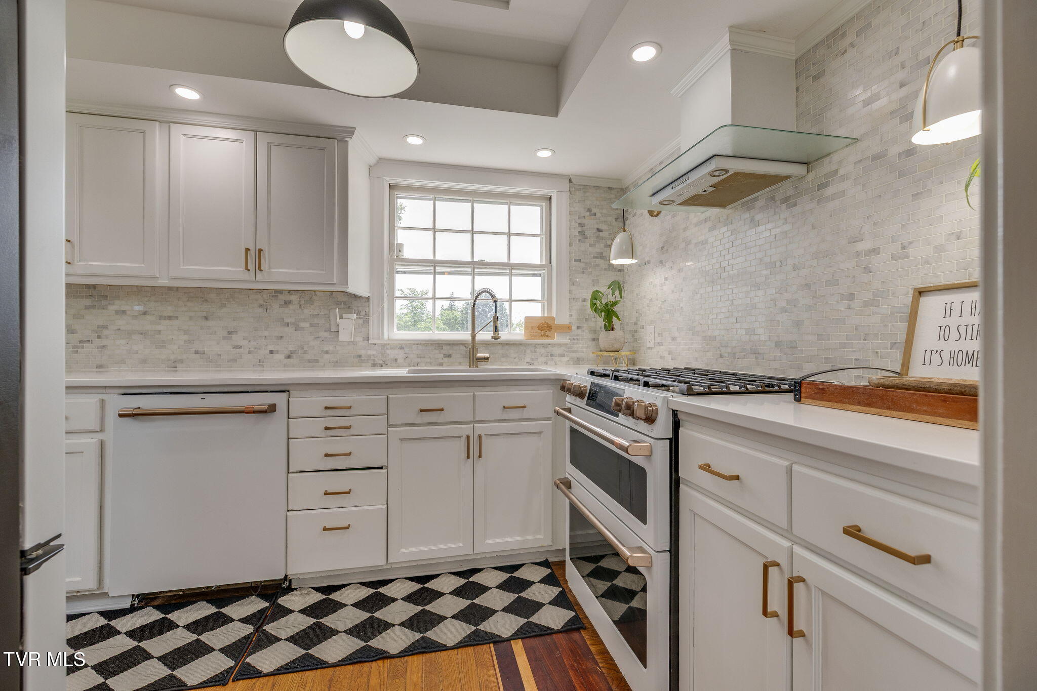 4302 Stagecoach Road Kingsport, TN 37664 - Photo 16 of 51 Kitchen