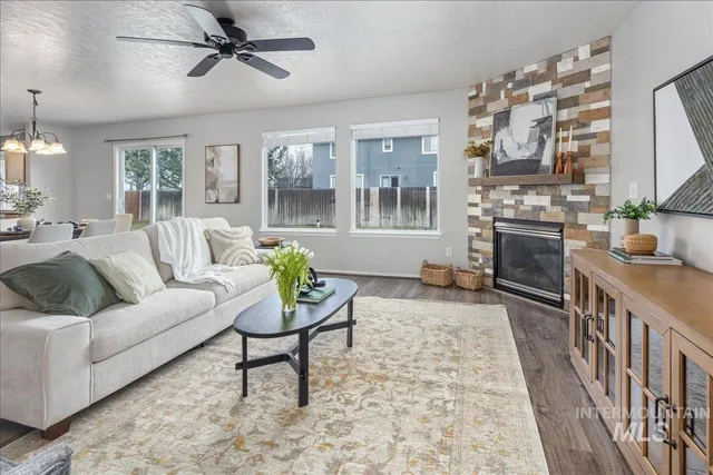 $439,900 | 17282 North Ronan Avenue, Nampa, ID 83687